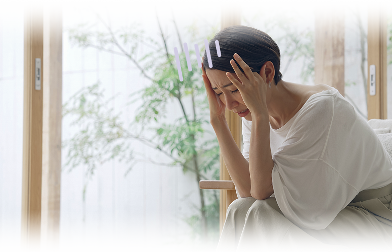 悩んでいる女性